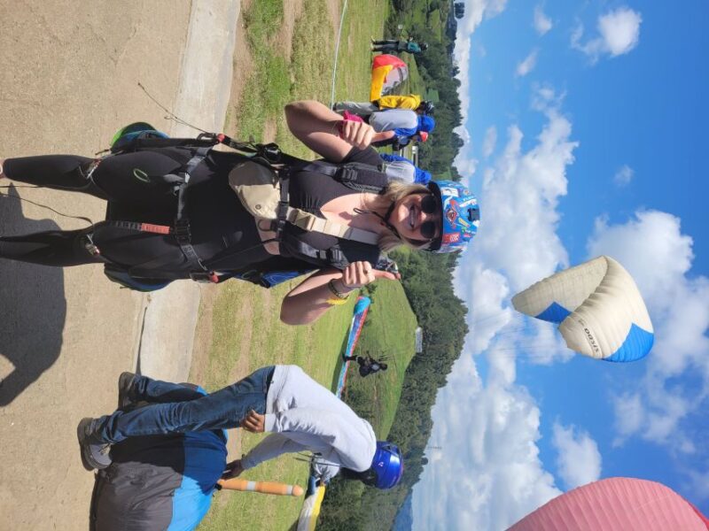 Medellin: Paragliding Tour. Transportation and Snack - Experience and Itinerary