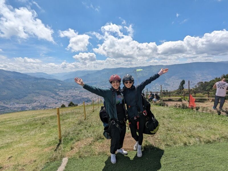 Medellin: Paragliding Tour. Transportation and Snack - Highlights and Unique Features