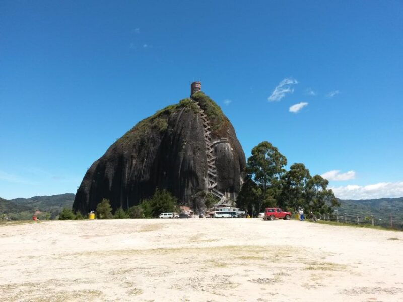 Medellín: Peñol & Guatapé Private Tour - Accessibility and Recommendations