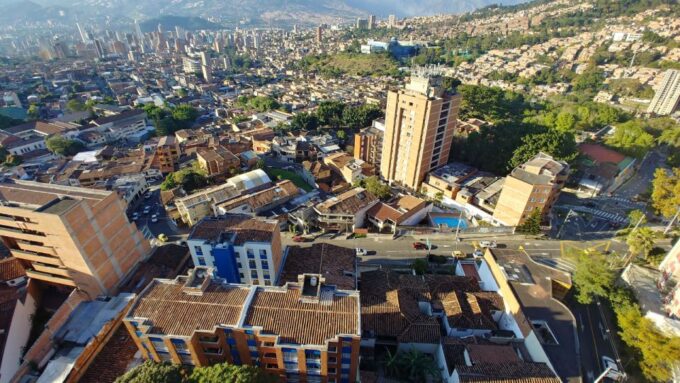 Medellin: Private 8-day Immersive Cultural Tour & Day Trips - Tour Inclusions