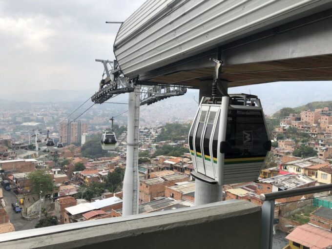 Medellín: Private Comuna 13 Street Art Tour - Panoramic Views and Cable Cars