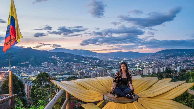 MEDELLÍN: PRIVATE FOOD TOUR WITH THE BEST VIEWPOINTS! - Tour Overview