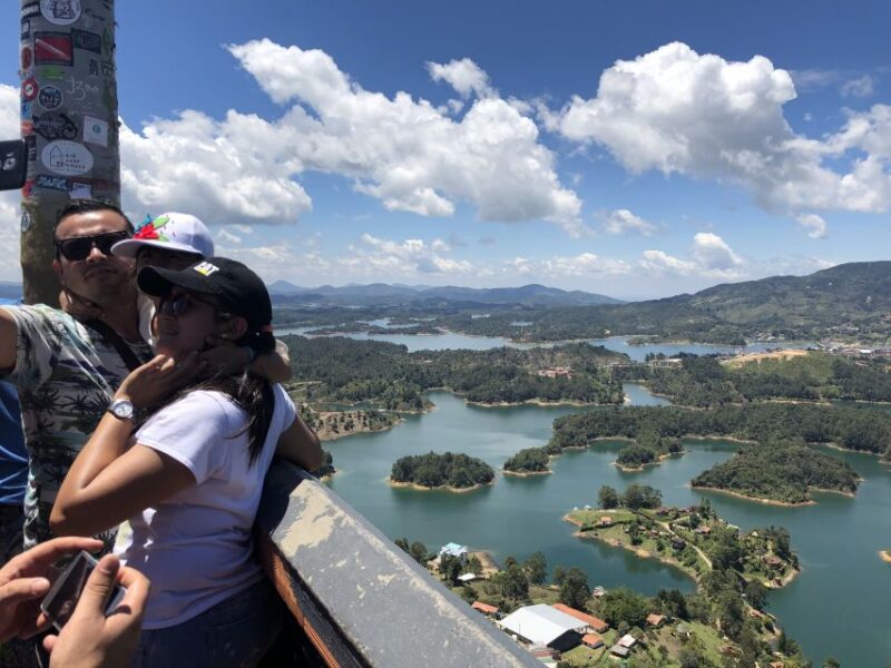 Medellín: Private Guatapé With Peñol Tickets and Boat Ride - Highlights of the Itinerary