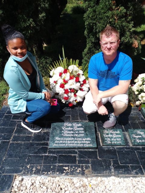 Medellin: Private Tour of Pablo Escobar and Comuna 13 - Itinerary Highlights