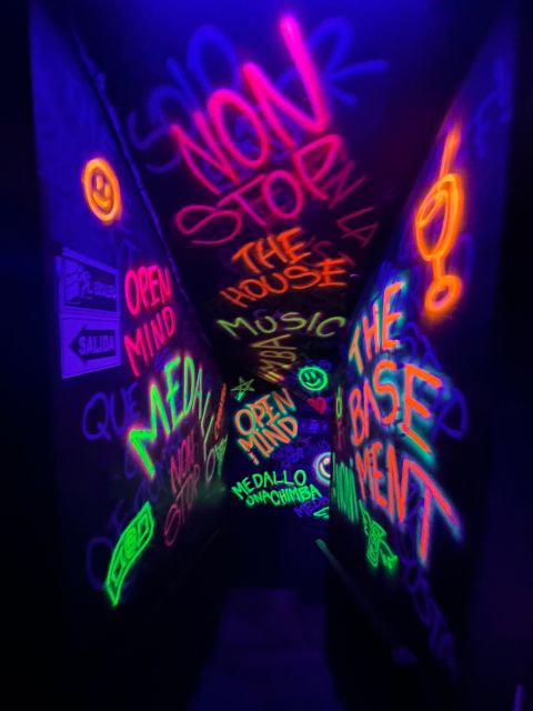 Medellin: Pub Crawl Nightlife With Aguardiente Tasting - Customer Experience and Reviews