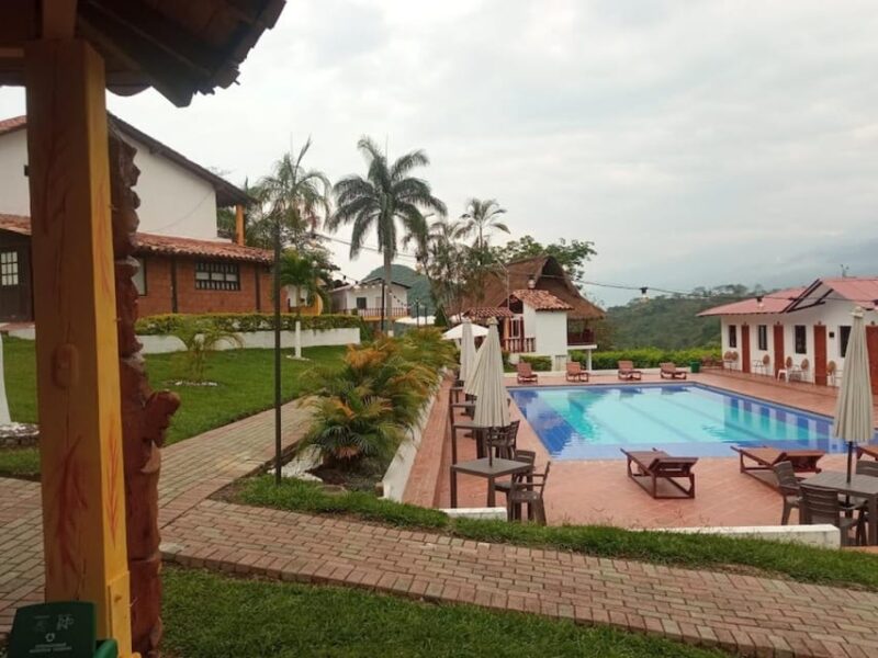 MEDELLIN: SAN JERONIMO + POOL TOUR: LAS MARGARITAS - Important Information
