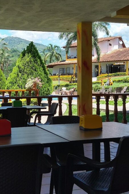 MEDELLIN: SAN JERONIMO + POOL TOUR: LAS MARGARITAS - What to Bring