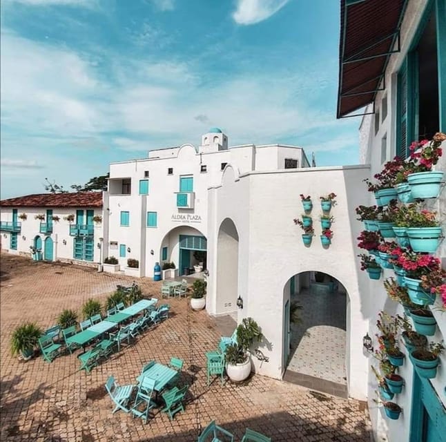 MEDELLIN: SANTORINI TOUR + LA ARGOLLA SPA + SWIMMING POOL - Accessibility and Requirements