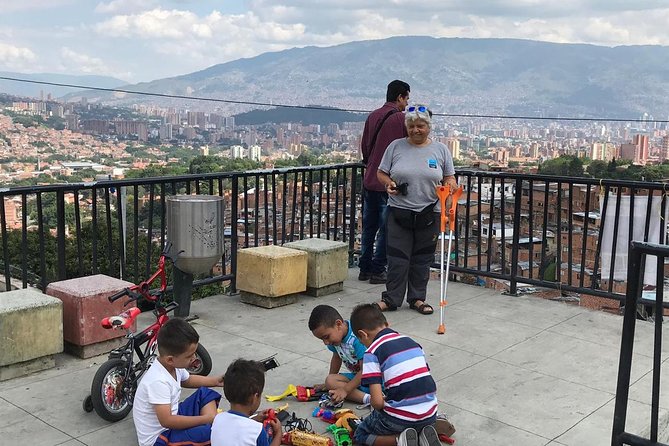 Medellin Street Art Tour - Transformation of Comuna 13
