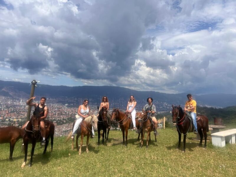 Medellin: Sunset and Viewpoints, Optional Horse Ride - Optional Local Products