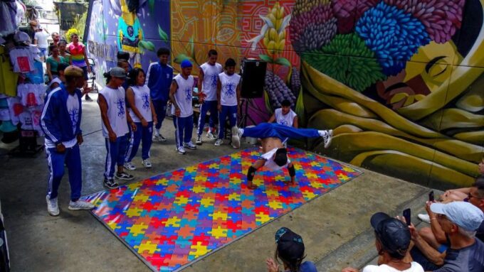 Medellin: Tour Comuna 13 Beyond the History and Graffiti - Frequently Asked Questions