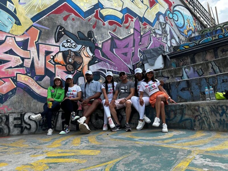 Medellín Urban Tour in Comuna 13: Typical Ice Cream and Graffiti - Customer Feedback