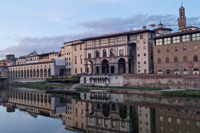 Medici Footsteps: Florence Without Museums Small Group Tour - Location and Rating