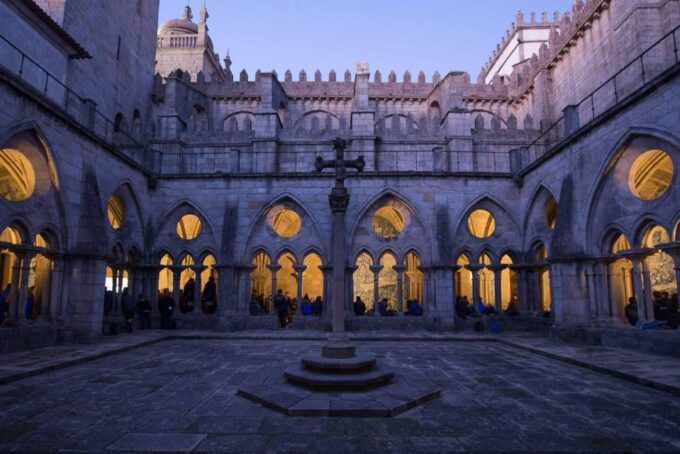 Medieval Porto - Historical Changes in Social Organization