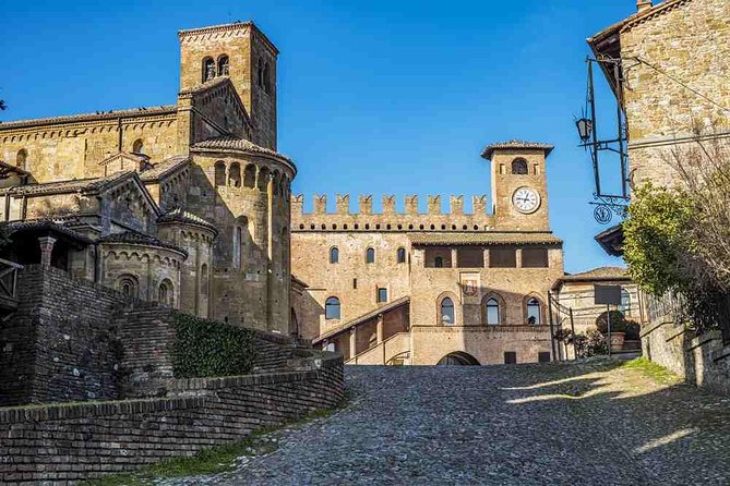Medieval Villages Tour & Cremona Stradivaris Town, From Milan - Included in the Tour