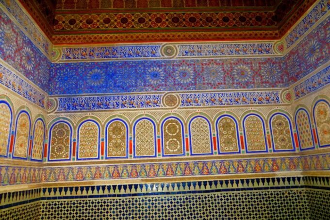 Medina: Private Half-Day Walking Tour Including 3 Tickets - Bahia Palace