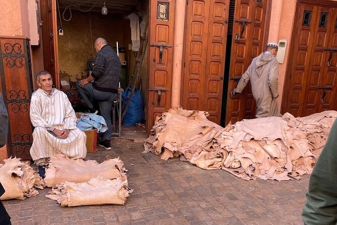 Medina Walking Tour Secrets - Savoring Local Pastries and Refreshments