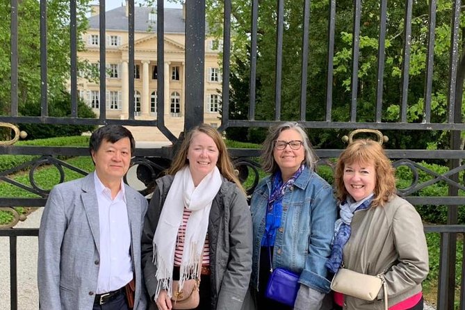 Medoc Region Private Sightseeing & Wine Day Trip With Tasting From Bordeaux - Pickup Information