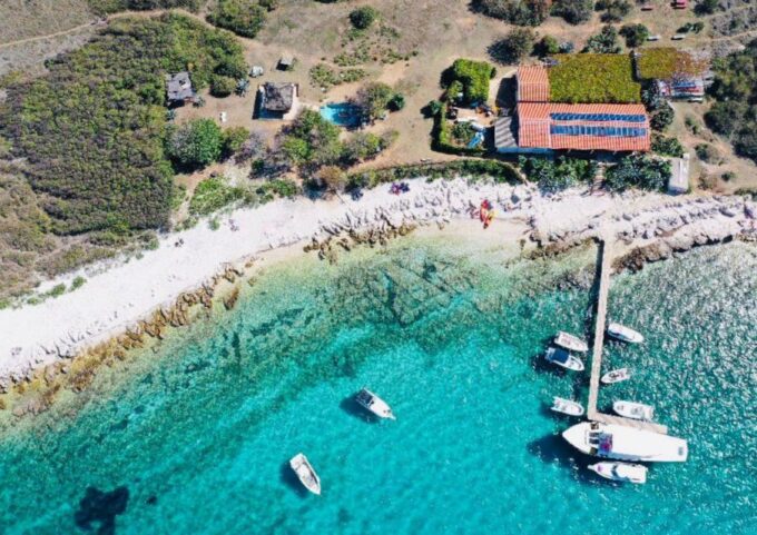 Medulin: Boat Cruise to Kamenjak/Ceja With Lunch and Drinks - Language Options