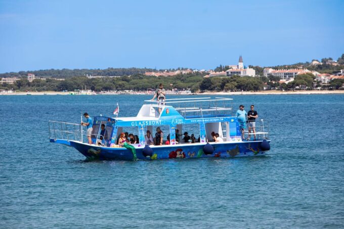 Medulin: Glass Boat Tour Experience to Kamenjak With Mermaid - Experiencing the Glass Boat Tour