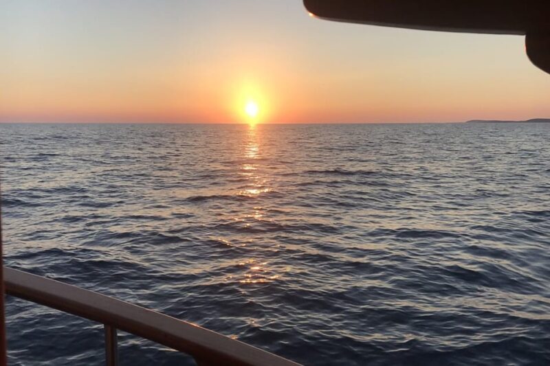 Medulin: Private Sunset Cruise With Dolphin Watching - Meeting Point and Accessibility
