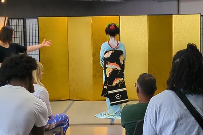 MEET MAIKO: Meet-&-Greet, Maiko Show & Experience in Kyoto - Souvenir Gift and Memento