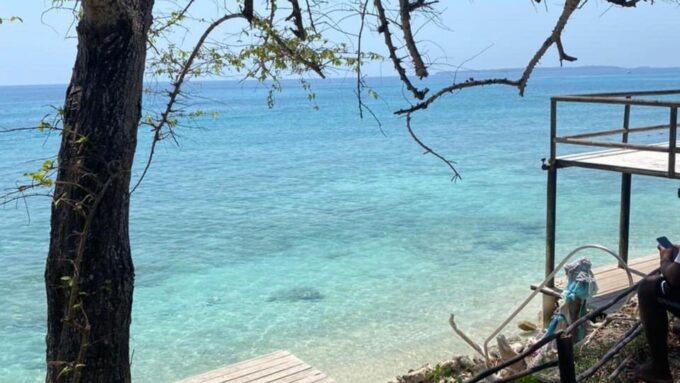 Meet the 4 Most Famous Islands of Cartagena + Plankton - Exploring the Rosario Islands