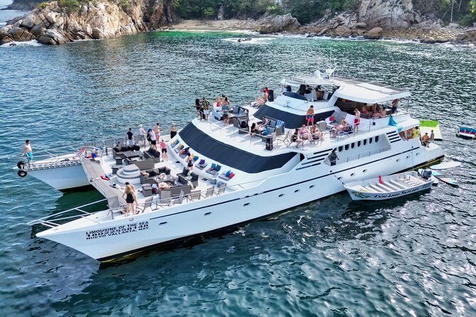 Mega Yacht All-Inclusive Yelapa Waterfall & Snorkeling Adventure - Meeting Points