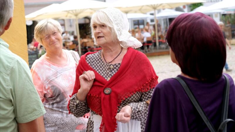 Meissen: Guided Walking Tour Romantic Evening Stroll - Romantic Lanes and Anecdotes