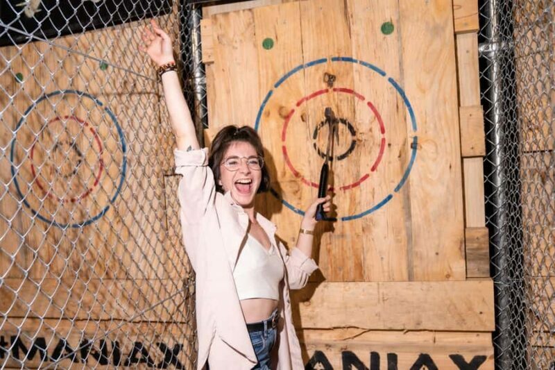 Melbourne CBD: Axe Throwing Session - 1 Hour - A Practical Look at the Axe Throwing Experience