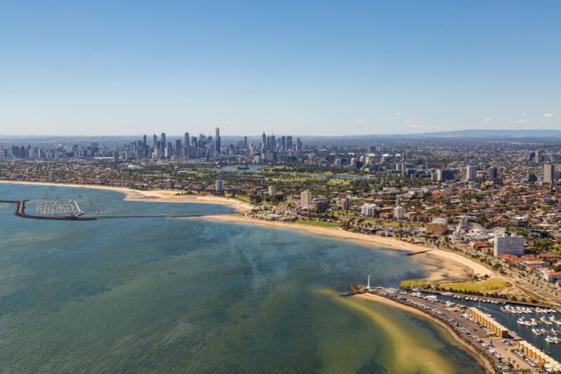 Melbourne: City and Bayside Helicopter Tour - East Coast Beaches and Marinas
