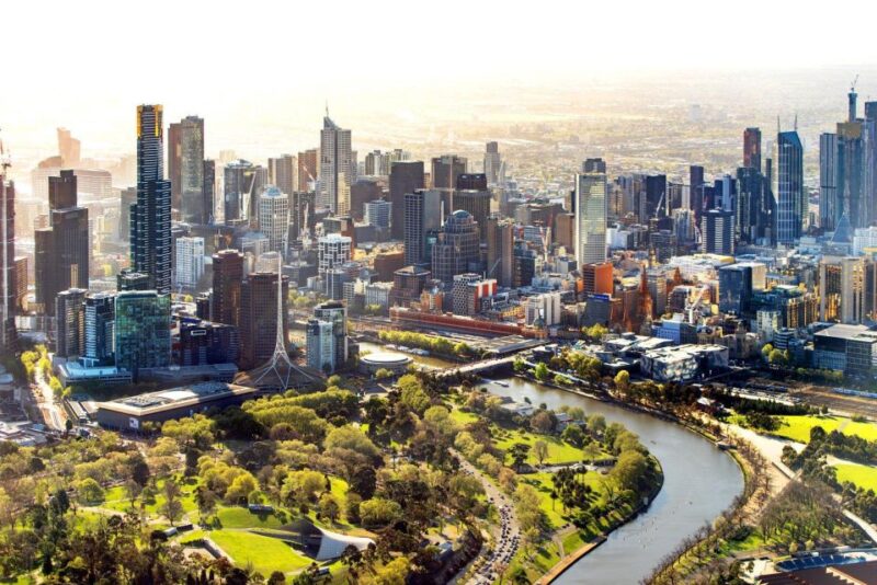 Melbourne: City Highlights, Suburbs & Laneways Bus Tour - Key Points