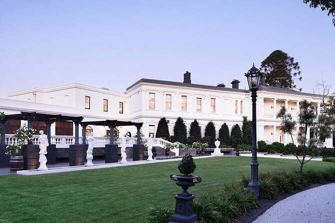 Melbourne City Tour: Lifestyle of the Rich and Famous - Inclusions and Logistics
