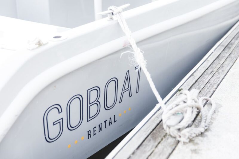 Melbourne: Electric Picnic Boat Rental on the Yarra River - No License or Experience Required