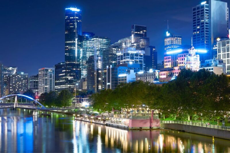 Melbourne: First Discovery Walk and Reading Walking Tour - Key Points