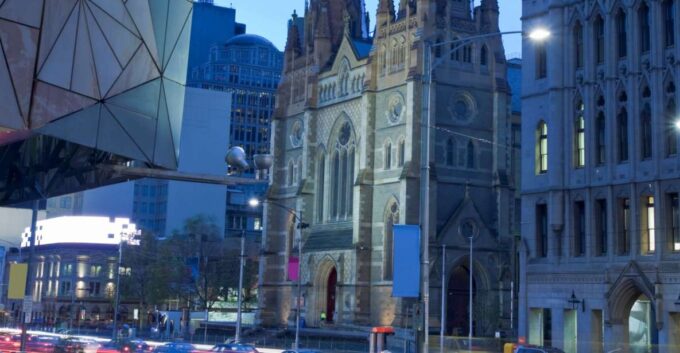 Melbourne: First Discovery Walk and Reading Walking Tour - Creating a Bucket List