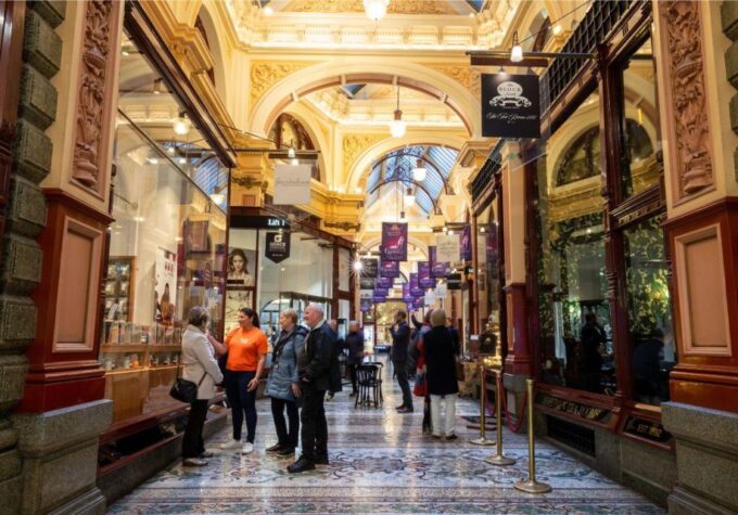 Melbourne: Guided Walking and Foodie Tour - Exploring Melbournes Laneways