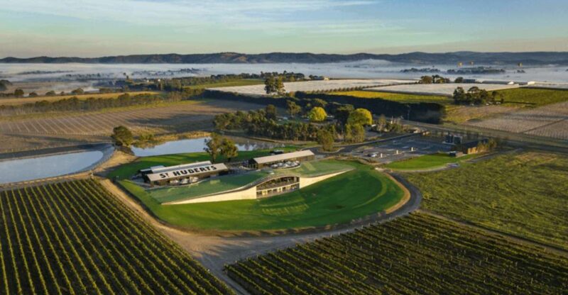 Melbourne: Helicopter, Wine Tasting & Lunch in Yarra Valley - Gourmet Lunch at Quarters Restaurant