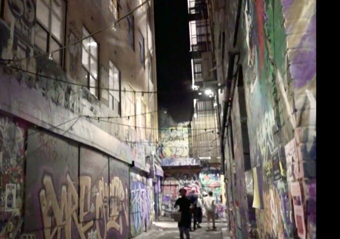 Melbourne: Hidden Alleyways, Ghosts and Best Instagram Spots - Unique Aspects