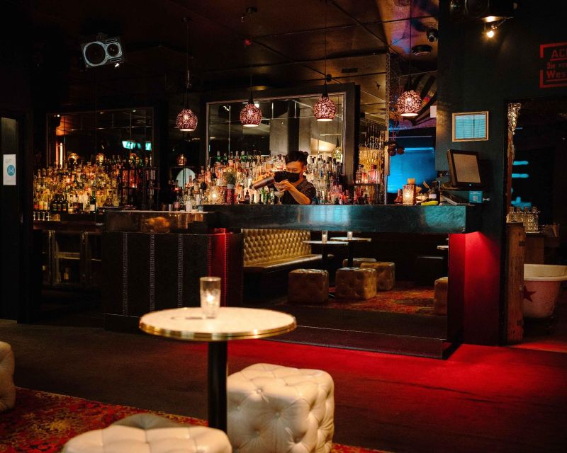 Melbourne: Hidden Bar and Cocktail Tour - Meeting and Accessibility