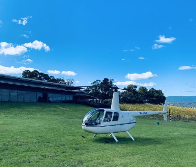 Melbourne: Private Yarra Valley Winery Lunch by Helicopter - Wine Tasting