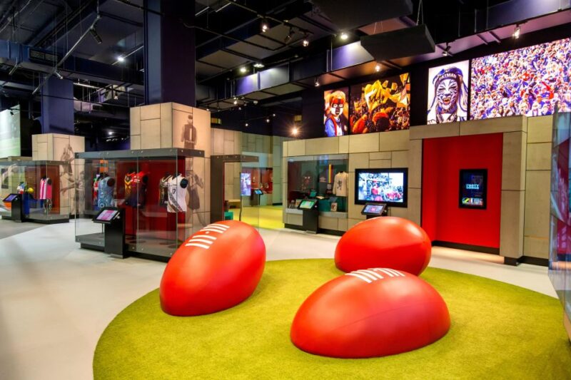 Melbourne Sports Walk + Free MCG Sports Museum - Key Points