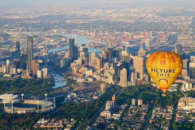 Melbourne Sunrise Balloon Flight & Champagne Breakfast - Family-Friendly Adventure