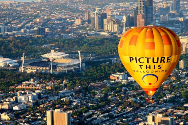 Melbourne: Sunrise Hot Air Balloon Experience With Breakfast - What to Expect
