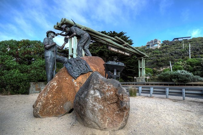 Melbourne to Adelaide South East Coast 3 Day Overland Tour - Accommodation and Meals