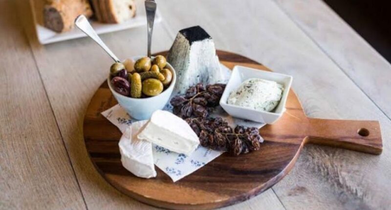 Melbourne: Yarra Valley Chandon, Cheese, Chocs and Kangaroos - Key Points