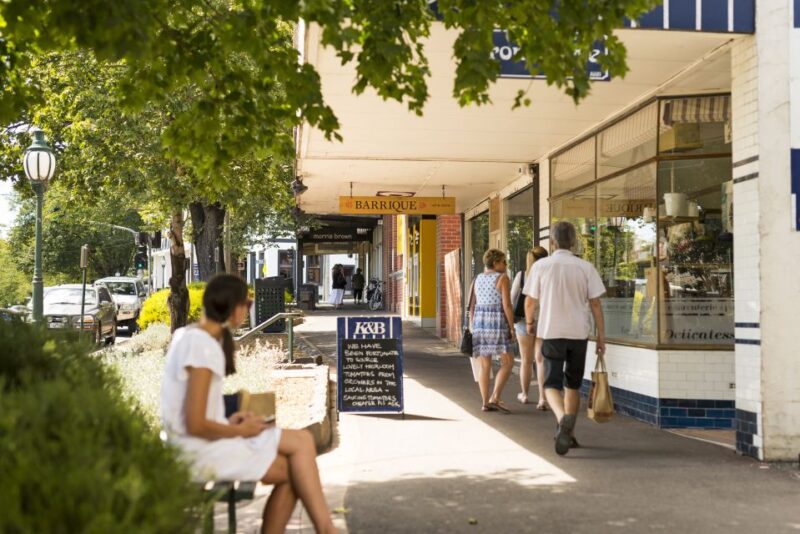 Melbourne: Yarra Valley Wine and Chocolate Tour - Healesville Exploration
