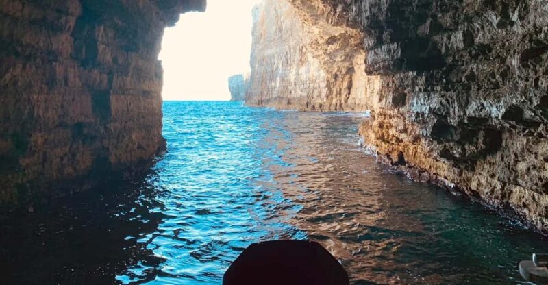 Mellieha: 1:00pm Speedboat Round Comino Caves 2h Blue Lagoon - Booking Details