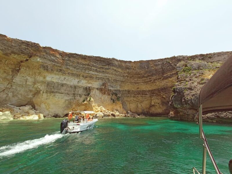 Mellieha: 3:00pm Speedboat Round Comino Caves 2h Blue Lagoon - Pricing and Booking
