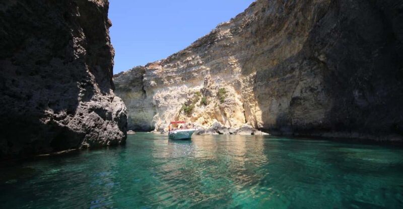 Mellieha: 3:00pm Speedboat Round Comino Caves 2h Blue Lagoon - Itinerary Details